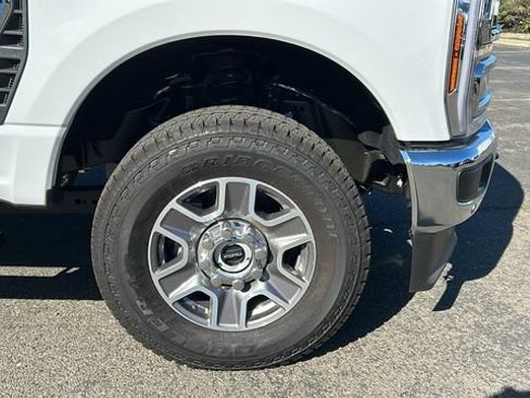 New 2026 Ford F250 Lariat w/ Lariat Premium Package AWD/4WD image 9