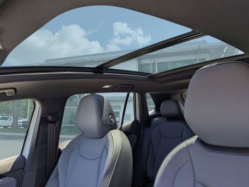New 2026 Volkswagen Tiguan SE R-Line FWD image 21