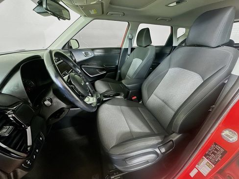 Certified 2022 Kia Soul GT-Line FWD image 27