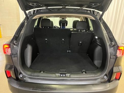 Used 2020 Ford Escape Titanium image 11