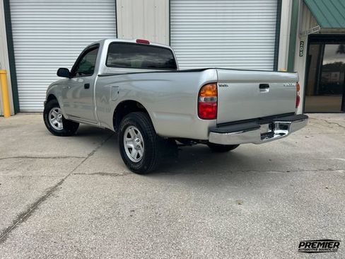 Used 2004 Toyota Tacoma 2WD Regular Cab w/ Enhancement Pkg image 3