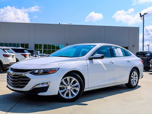 Used 2024 Chevrolet Malibu LT FWD image 1