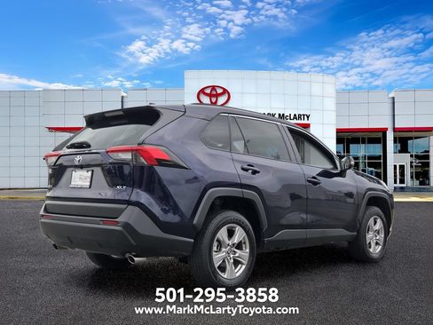 Used 2024 Toyota RAV4 XLE FWD image 5