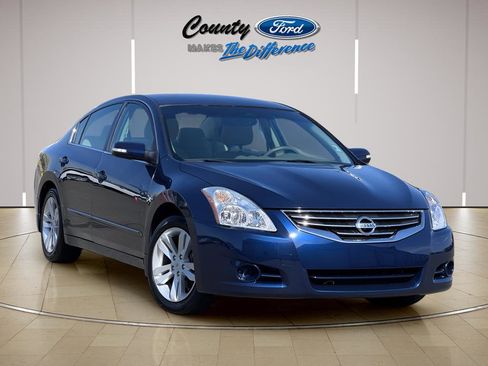 Used 2012 Nissan Altima 3.5 SR image 1