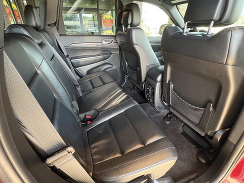 Used 2018 Jeep Grand Cherokee Limited AWD/4WD image 31