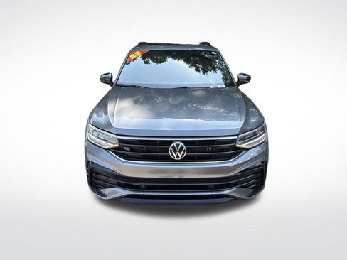 Used 2023 Volkswagen Tiguan SE R-Line FWD image 2
