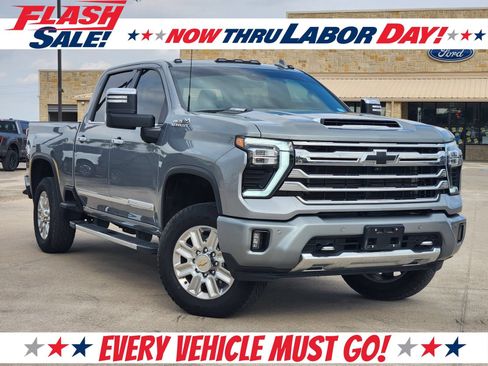 Used 2025 Chevrolet Silverado 2500 High Country w/ High Country Premium Package AWD/4WD image 1