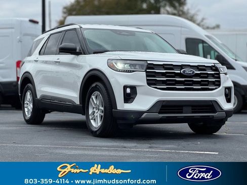 New 2026 Ford Explorer Active w/ Active Comfort Package image 2
