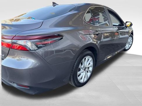 Used 2022 Toyota Camry LE FWD image 32