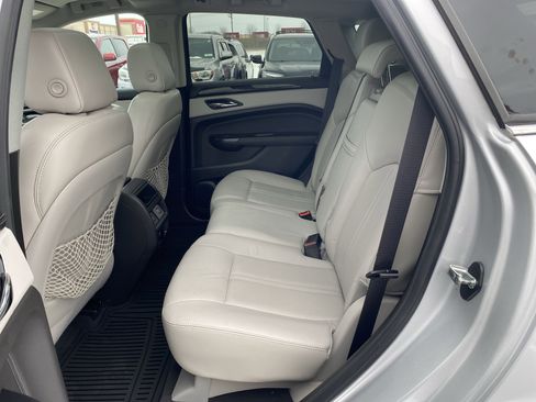 Used 2016 Cadillac SRX Luxury image 6