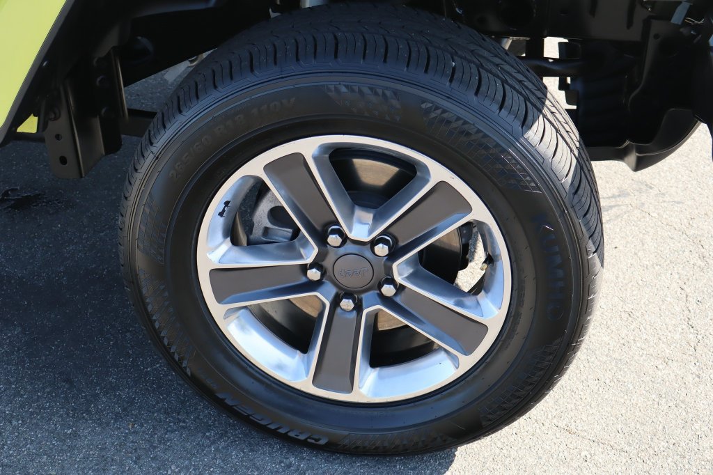 Used 2024 Jeep Wrangler Unlimited AWD/4WD image 10