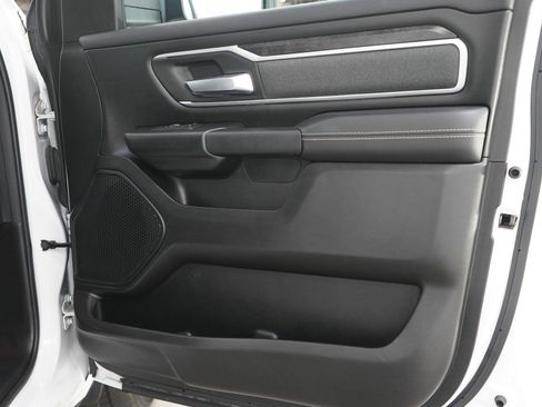 Used 2023 RAM 1500 Big Horn AWD/4WD image 9