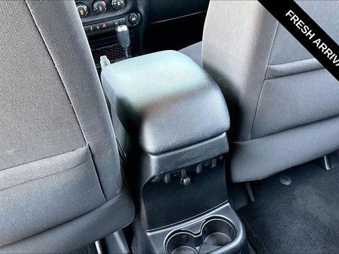Used 2014 Jeep Wrangler Unlimited Sahara AWD/4WD image 10