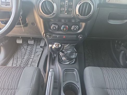 Used 2012 Jeep Wrangler Unlimited Sport AWD/4WD image 11