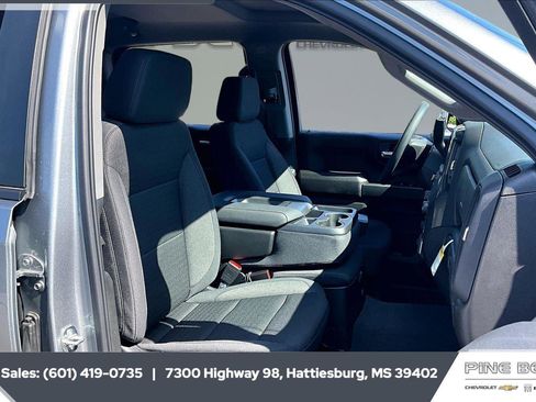New 2026 Chevrolet Silverado 1500 Custom Trail Boss w/ LPO, Dark Essentials Package AWD/4WD image 7