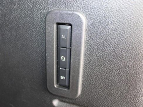 Used 2017 Ford Expedition EL Platinum image 11