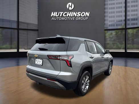 Certified 2025 Chevrolet Equinox LT image 3