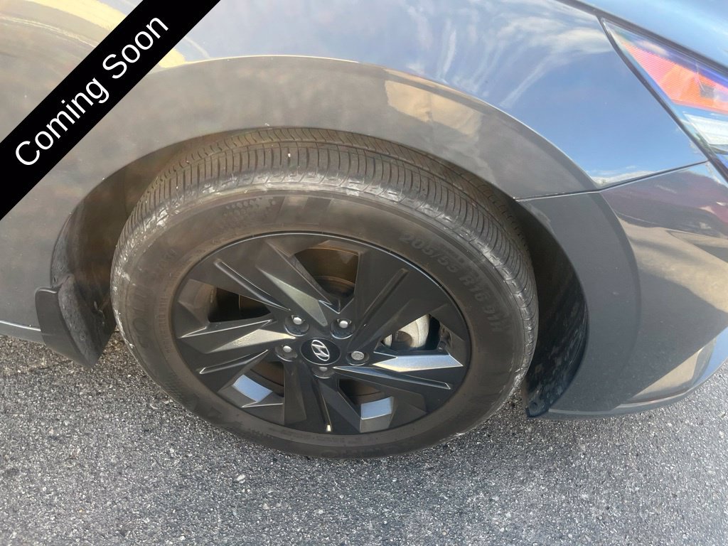 Used 2023 Hyundai Elantra SEL FWD image 16