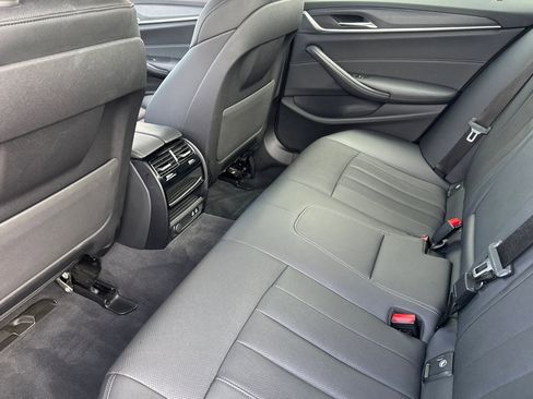 Certified 2023 BMW 530e xDrive image 27