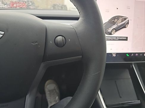Used 2020 Tesla Model Y Long Range AWD/4WD image 10
