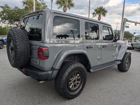 Used 2022 Jeep Wrangler Unlimited Rubicon AWD/4WD image 4