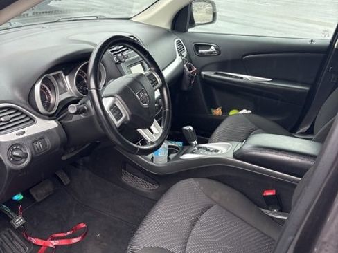 Used 2020 Dodge Journey SE w/ SE Popular Equipment Group image 8