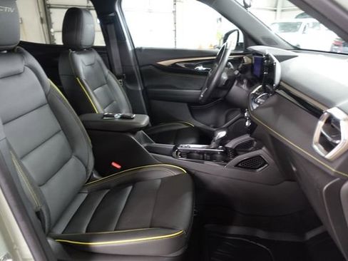 Used 2024 Chevrolet TrailBlazer ACTIV w/ Driver Confidence Package AWD/4WD image 24