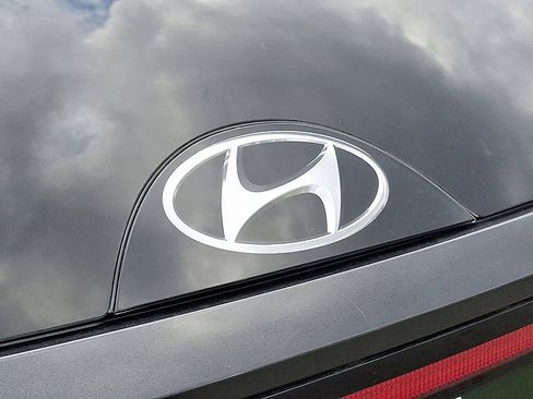 Used 2024 Hyundai Tucson Limited image 32