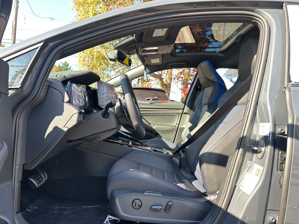 New 2027 Volkswagen Golf R Black Edition AWD/4WD image 8