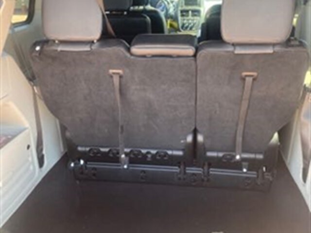 Used 2018 Dodge Grand Caravan SXT FWD image 7