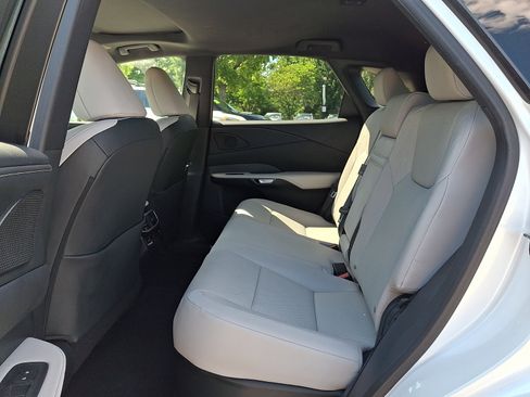 Certified 2023 Lexus RX 350 Premium w/ Accessory Package AWD/4WD image 11