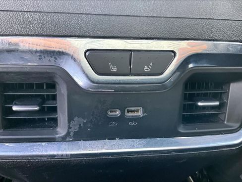 Certified 2024 Chevrolet Silverado 1500 High Country AWD/4WD image 31
