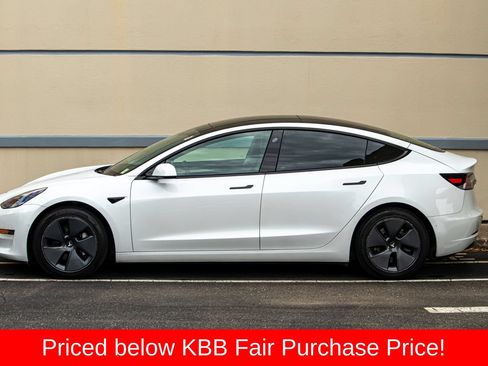 Used 2022 Tesla Model 3 Long Range AWD/4WD image 3