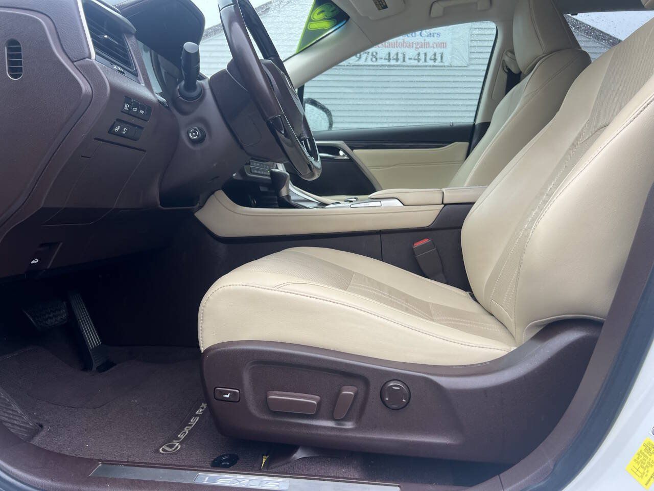 Used 2018 Lexus RX 350L Luxury w/ Accessory Package FWD image 31