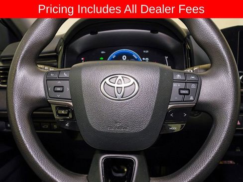 Used 2025 Toyota Camry LE FWD image 17