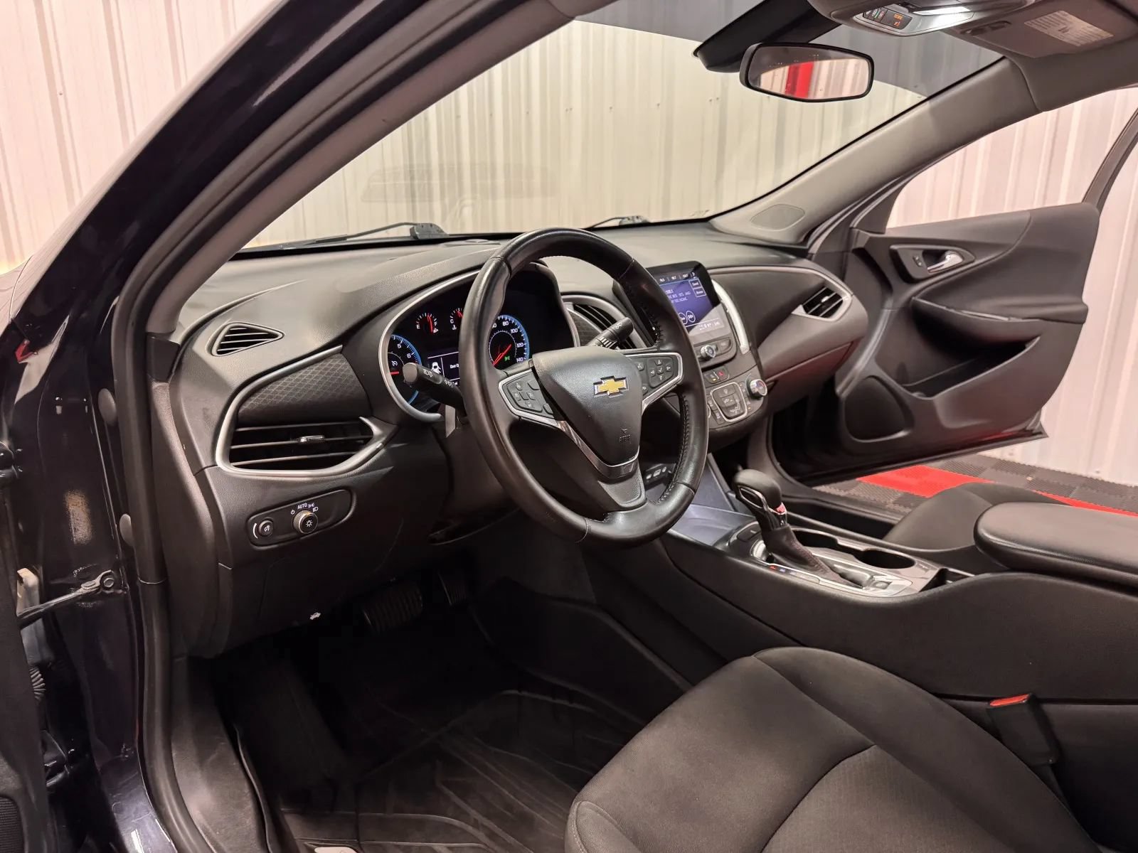 Used 2022 Chevrolet Malibu RS w/ LPO, Floor Liner Package FWD image 36