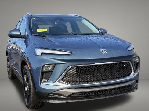 Used 2024 Buick Encore GX Sport Touring image 8