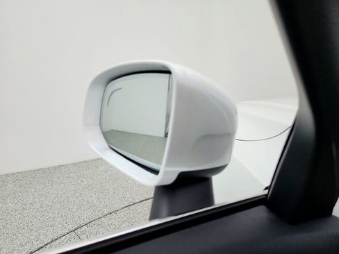 Used 2023 Volvo XC90 B5 Plus image 19