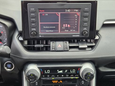 Used 2022 Toyota RAV4 XLE Premium image 20