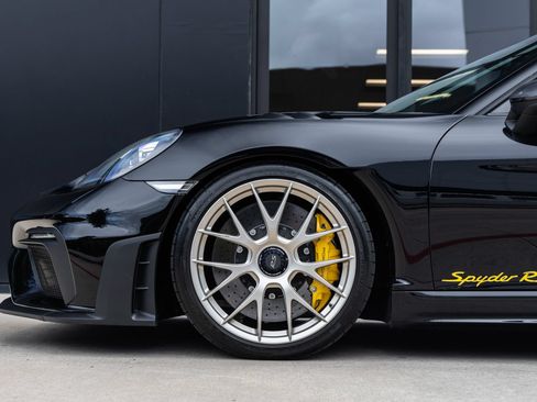 Certified 2024 Porsche 718 Boxster Spyder RS RWD image 13
