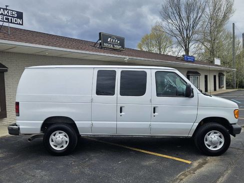 Used 2007 Ford E-350 and Econoline 350 Super Duty RWD image 3