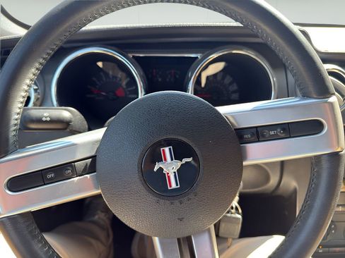 Used 2007 Ford Mustang GT RWD image 12