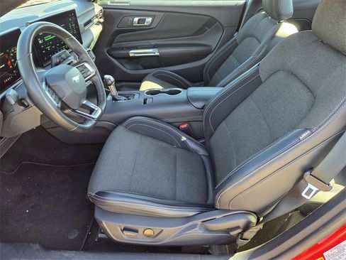 Used 2024 Ford Mustang Coupe image 10