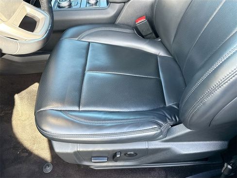 Used 2023 Ford Expedition XLT image 21