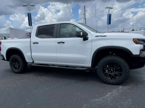 New 2025 Chevrolet Silverado 1500 ZR2 w/ Technology Package image 2