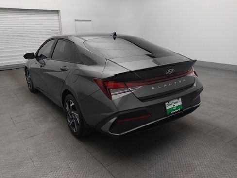 Used 2025 Hyundai Elantra Sport image 5