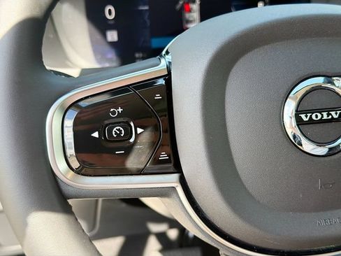 Used 2024 Volvo XC90 B6 Plus AWD/4WD image 37