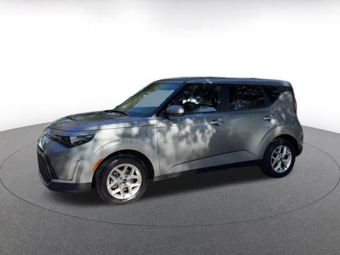 Used 2025 Kia Soul LX w/ LX Technology Package image 8
