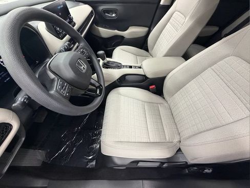 Certified 2025 Honda HR-V LX image 14