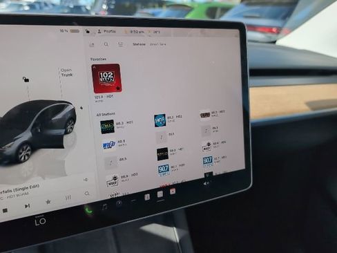 Used 2023 Tesla Model Y Long Range image 16